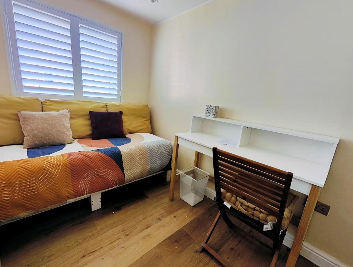 Adel'S House Bed and Breakfast Λονδίνο Εξωτερικό φωτογραφία